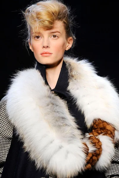Look 17